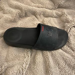 Fit Flop rubber slides